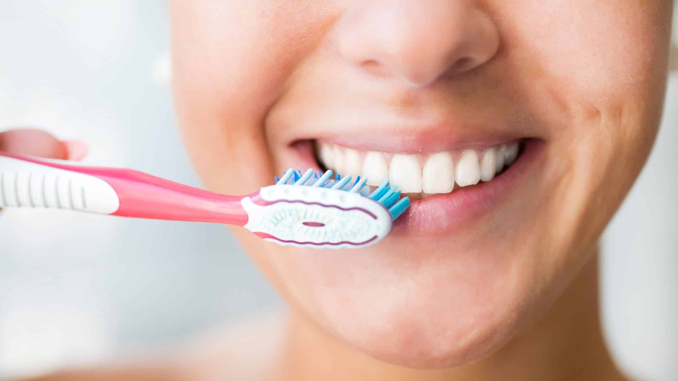A Guide to Achieving and Maintaining Good Oral Hygiene at Home